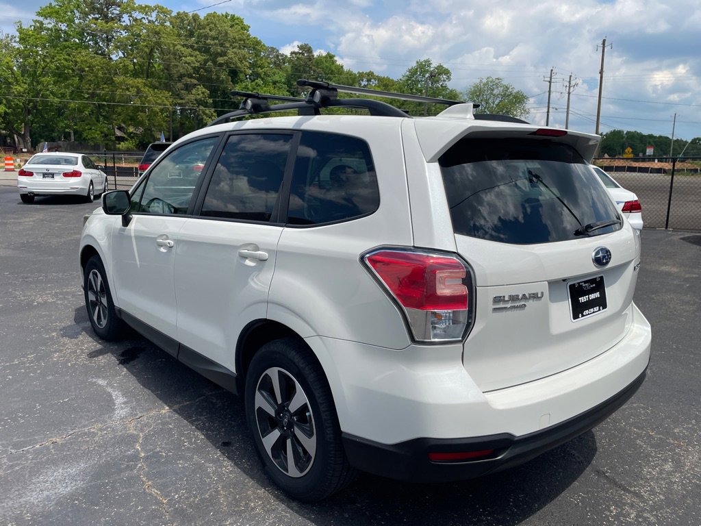 Used 2017 Subaru Forester 2.5i Premium AWD/4WD image 4