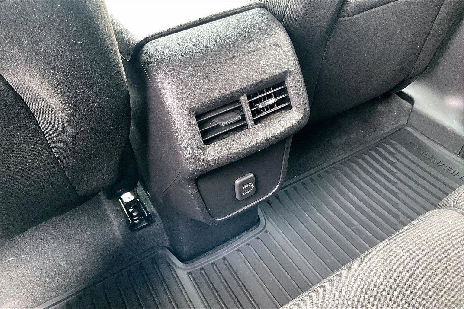Used 2024 Chevrolet Equinox LT image 32