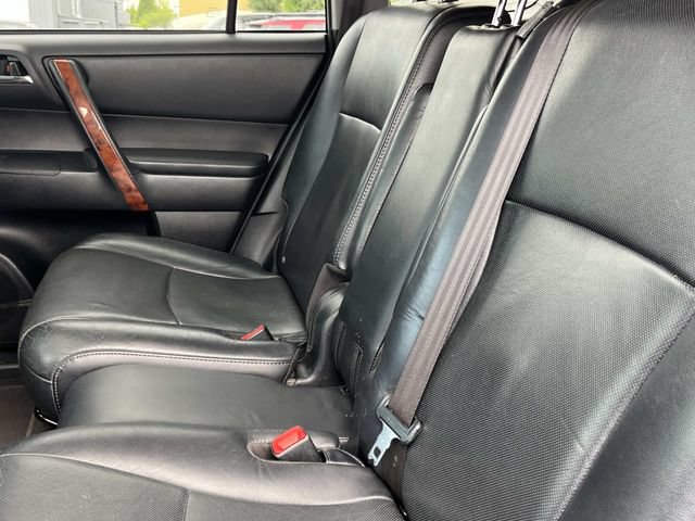 Used 2012 Toyota Highlander Limited w/ Tow Pkg FWD image 21