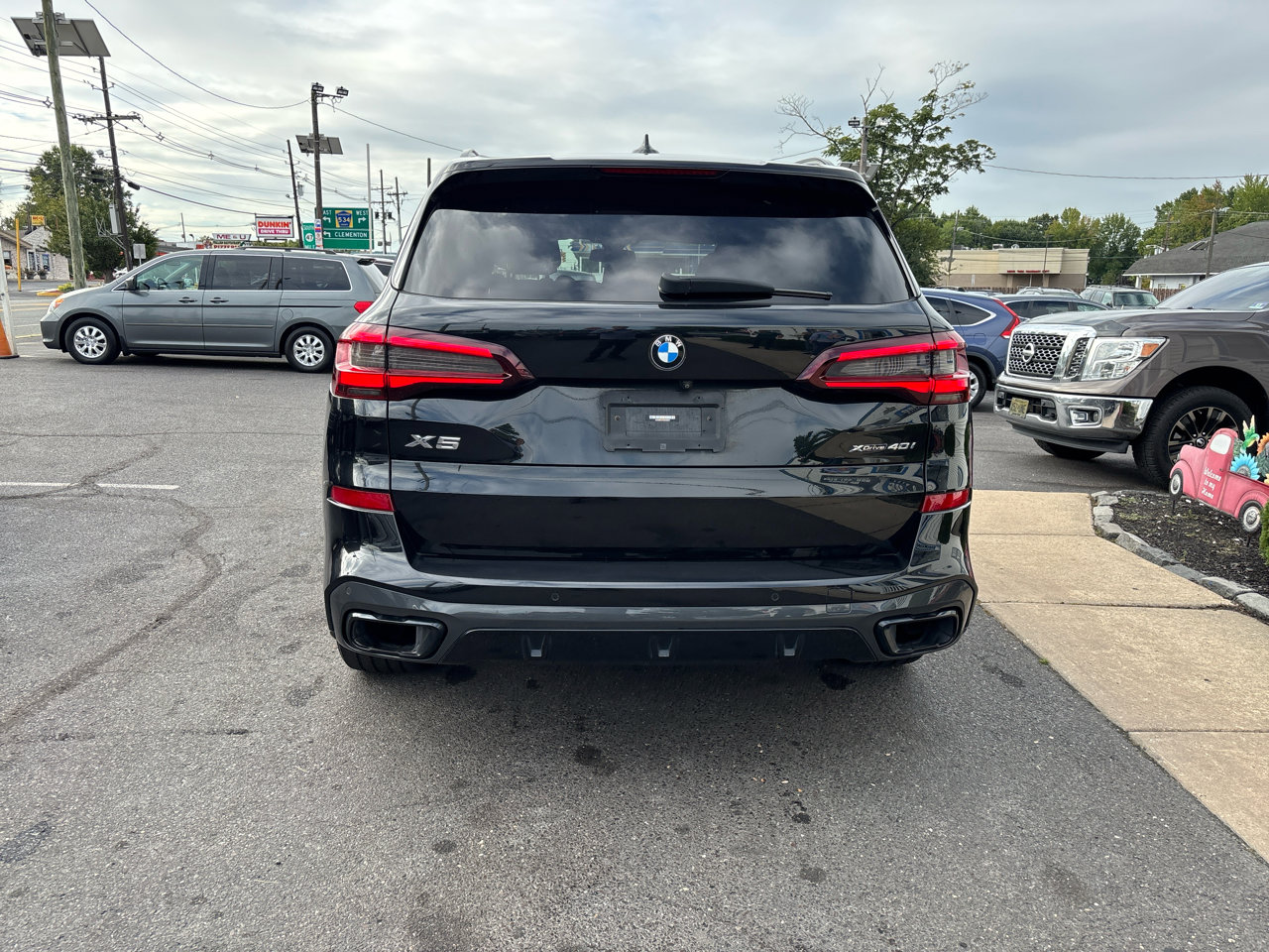 Used 2022 BMW X5 xDrive40i w/ M Sport Package image 4