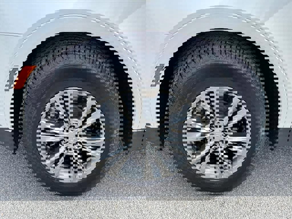 Used 2021 Cadillac XT5 Premium Luxury image 13