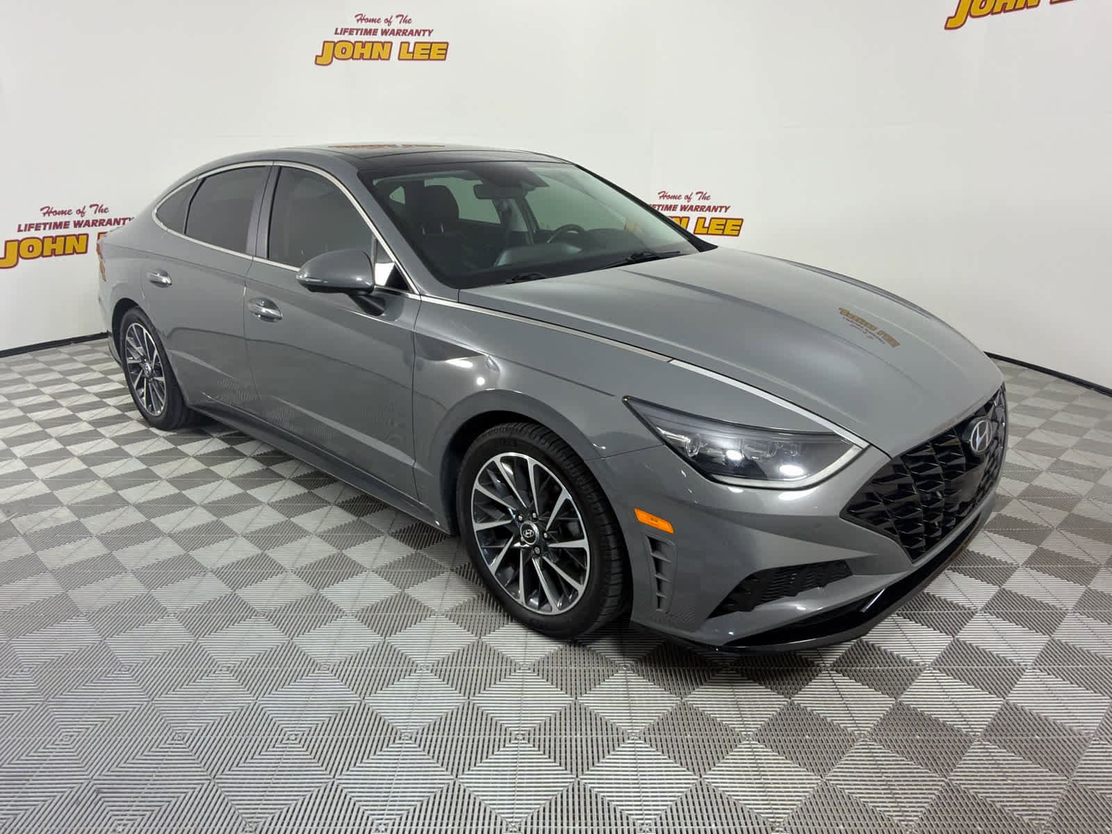 Used 2022 Hyundai Sonata Limited w/ Preferred Accessory Package FWD image 8