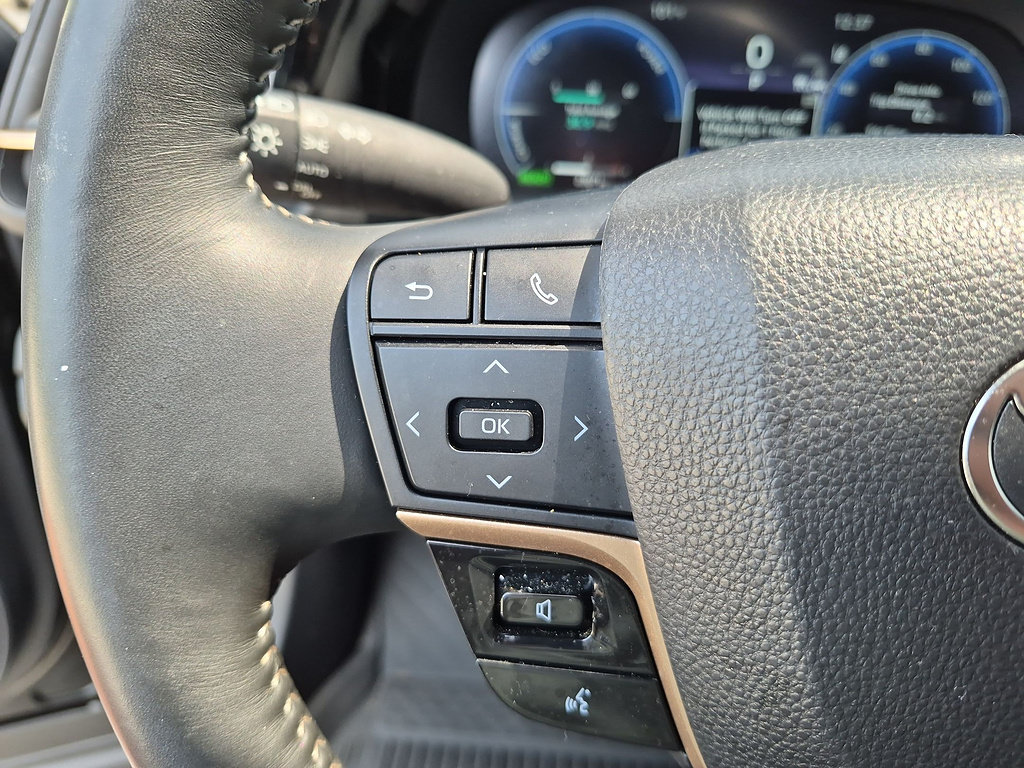 Certified 2026 Toyota Crown AWD/4WD image 17
