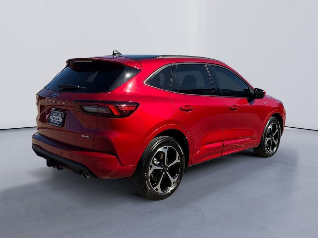 Used 2024 Ford Escape ST-Line Select w/ Tech Pack #2 image 3