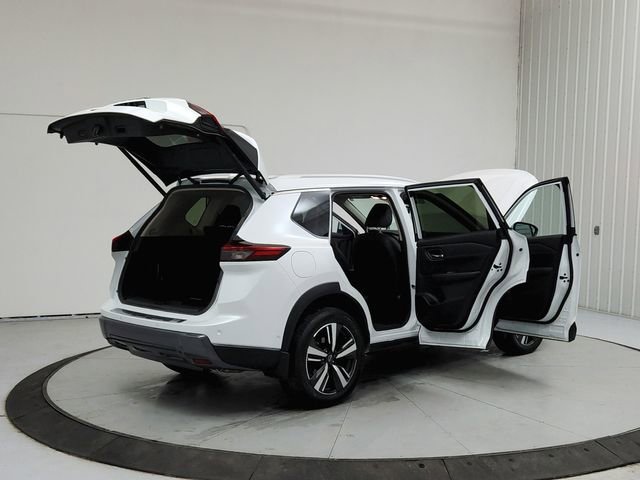 Used 2025 Nissan Rogue SL image 15