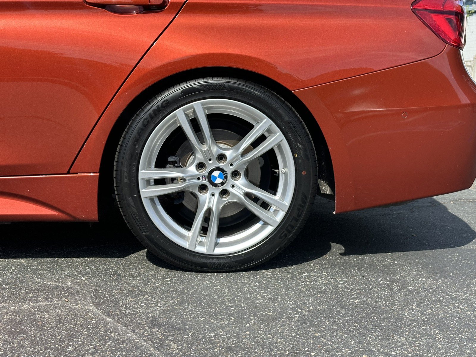 Used 2018 BMW 330e RWD image 13