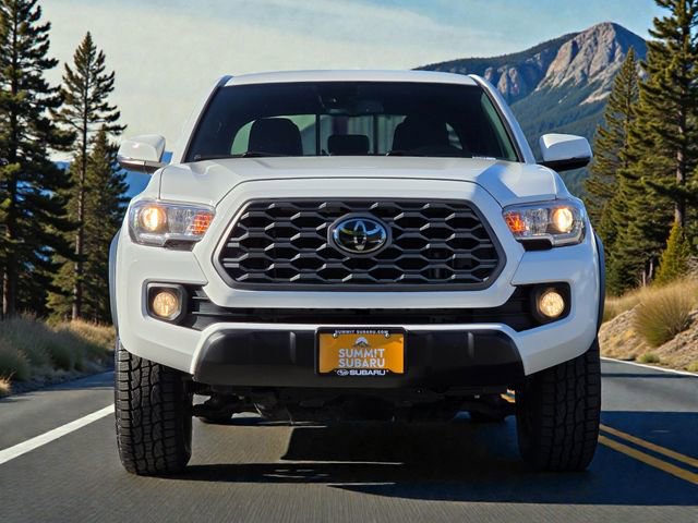 Used 2023 Toyota Tacoma TRD Off-Road image 3