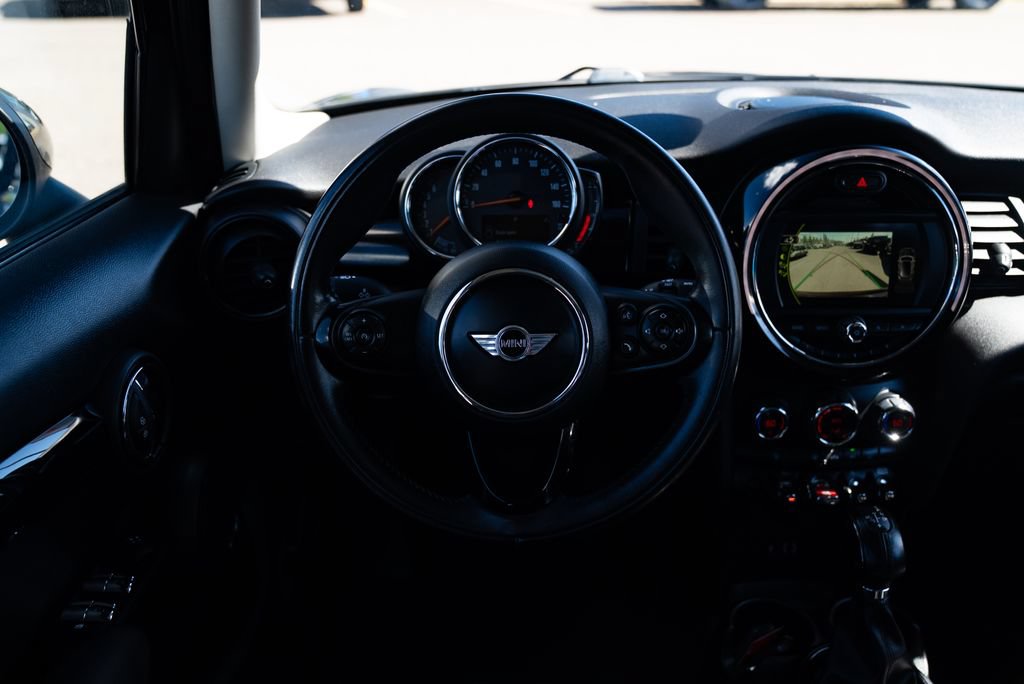 Used 2018 MINI Cooper S FWD image 11