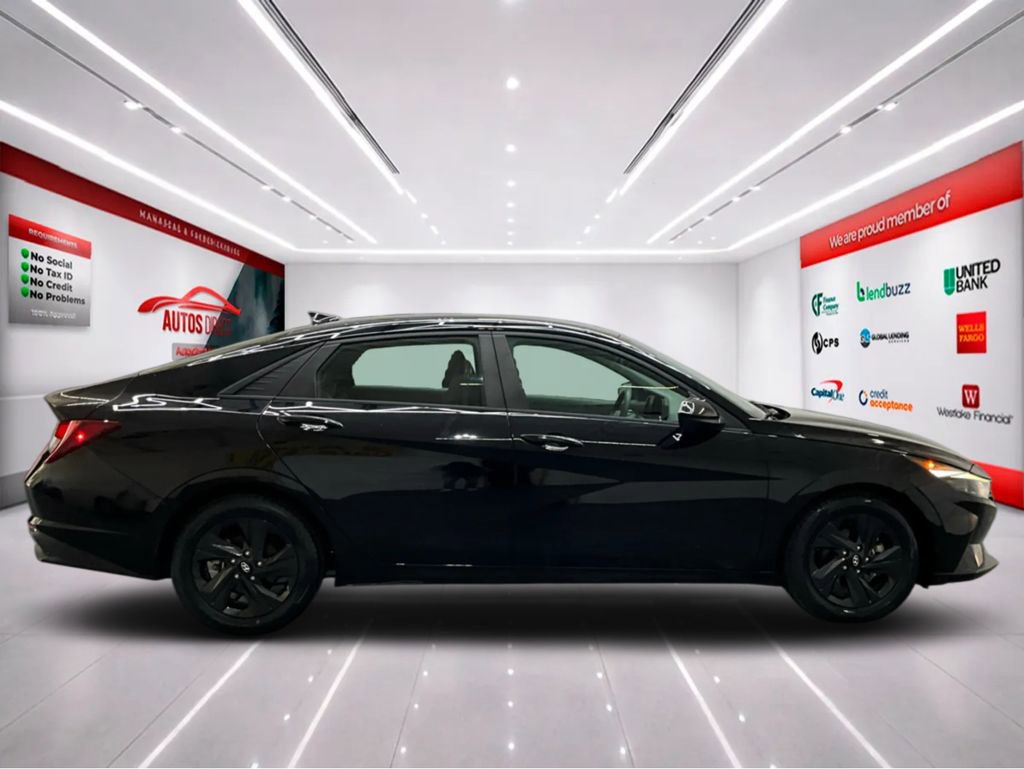 Used 2022 Hyundai Elantra SEL FWD image 8