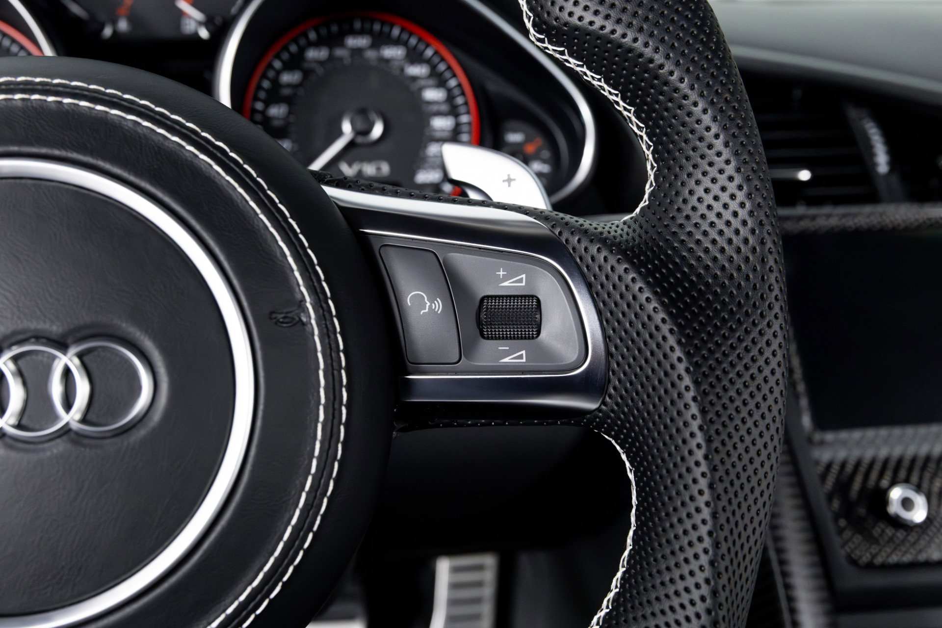 Used 2015 Audi R8 Competition image 21