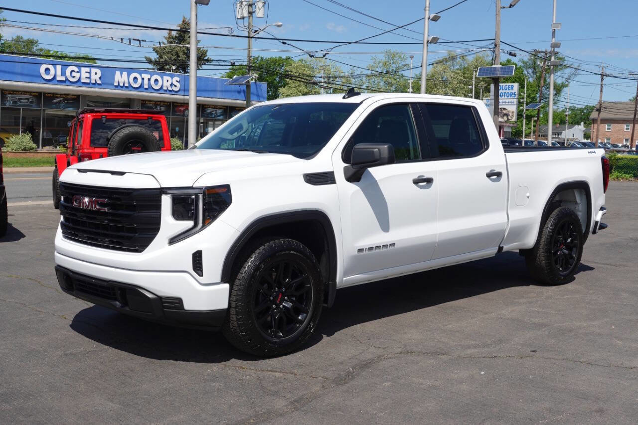 Used 2024 GMC Sierra 1500 Pro w/ Graphite Edition AWD/4WD image 2