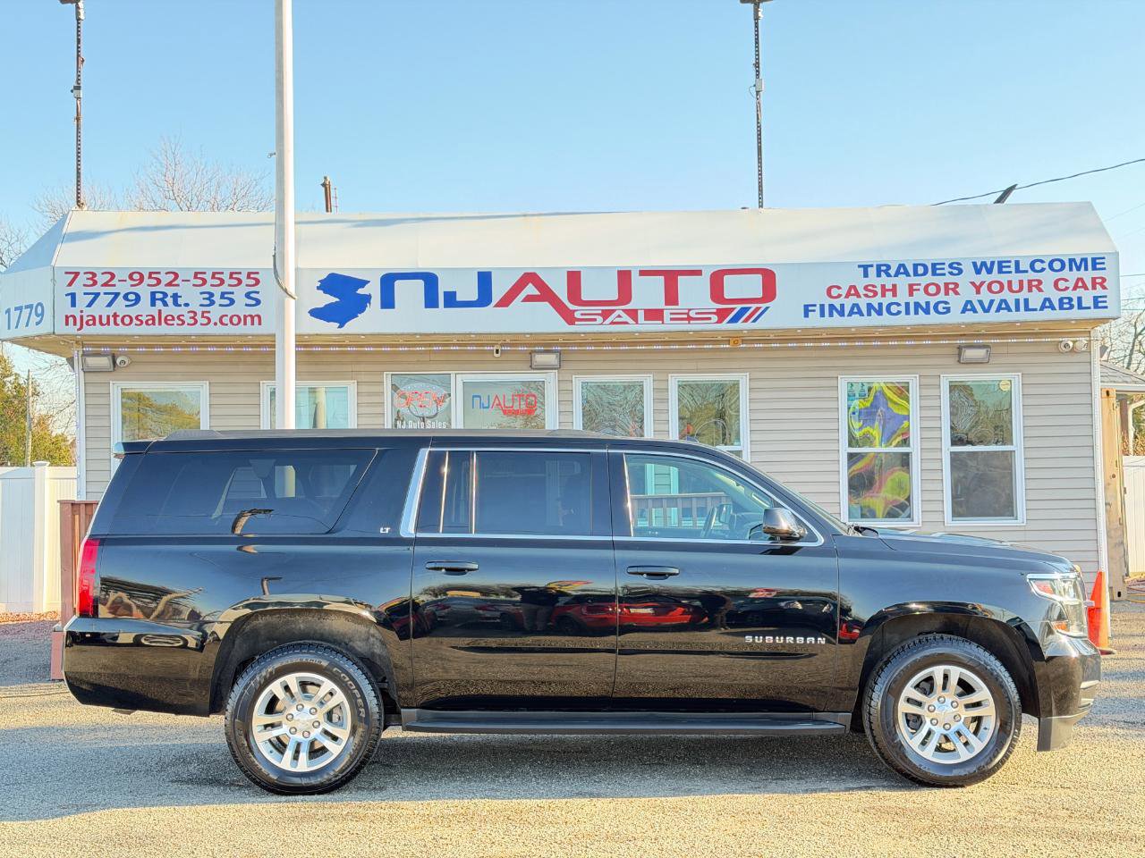Used 2020 Chevrolet Suburban LT image 4