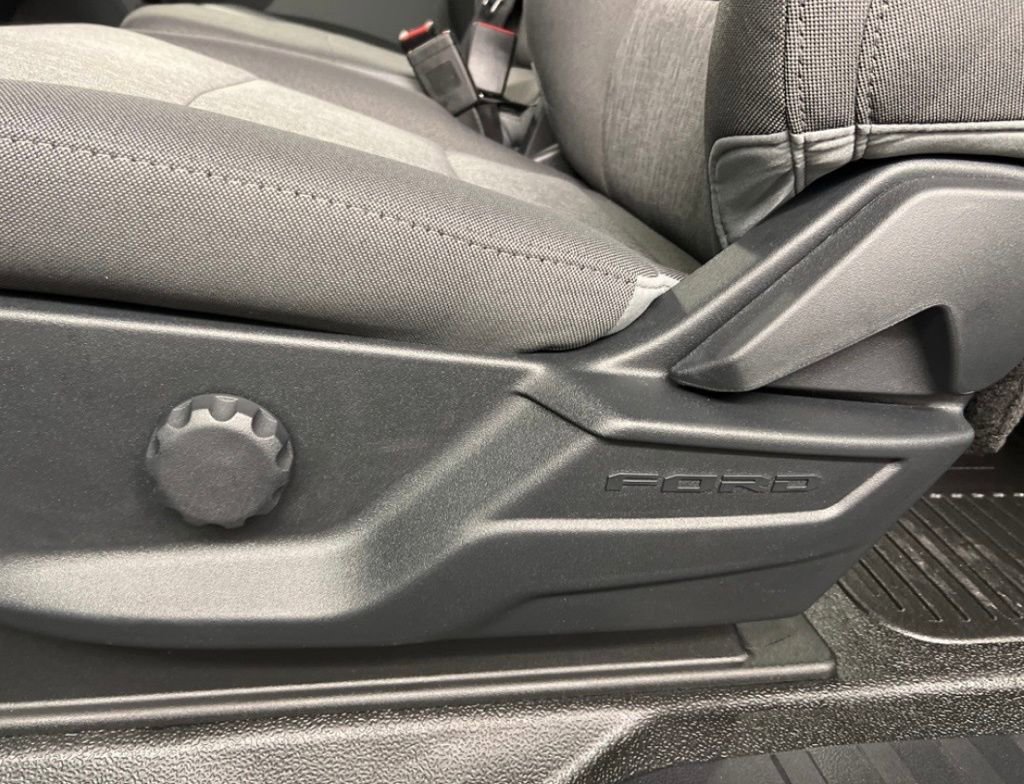 New 2026 Ford F250 XL w/ XL Chrome Package image 26