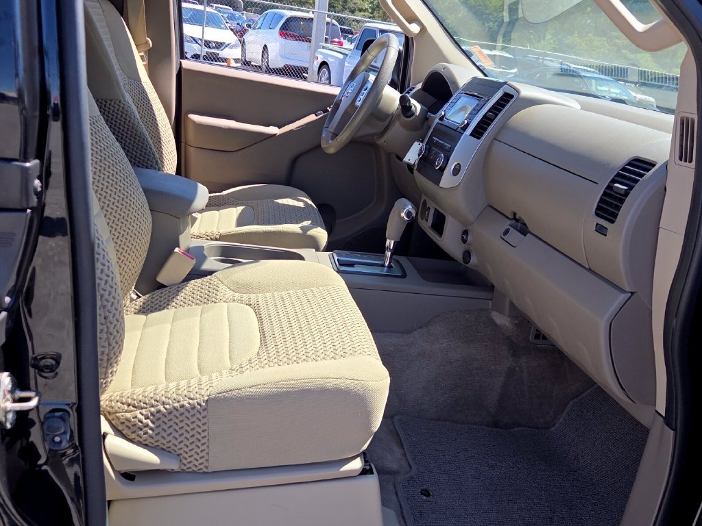 Used 2017 Nissan Frontier SV RWD image 16