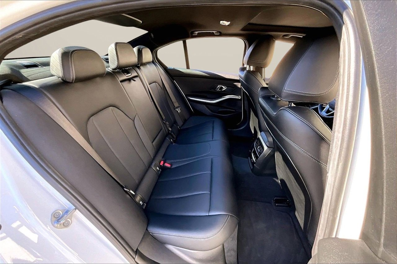 Used 2024 BMW 330i xDrive Sedan w/ Convenience Package image 25