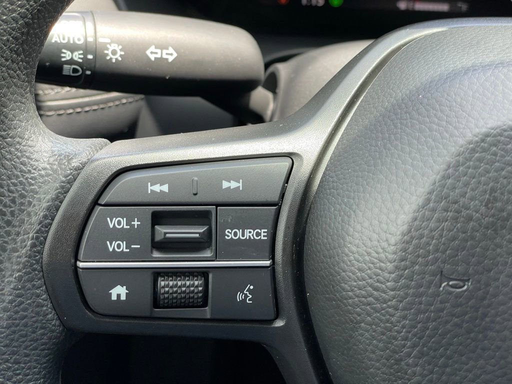 Used 2025 Honda HR-V LX image 15
