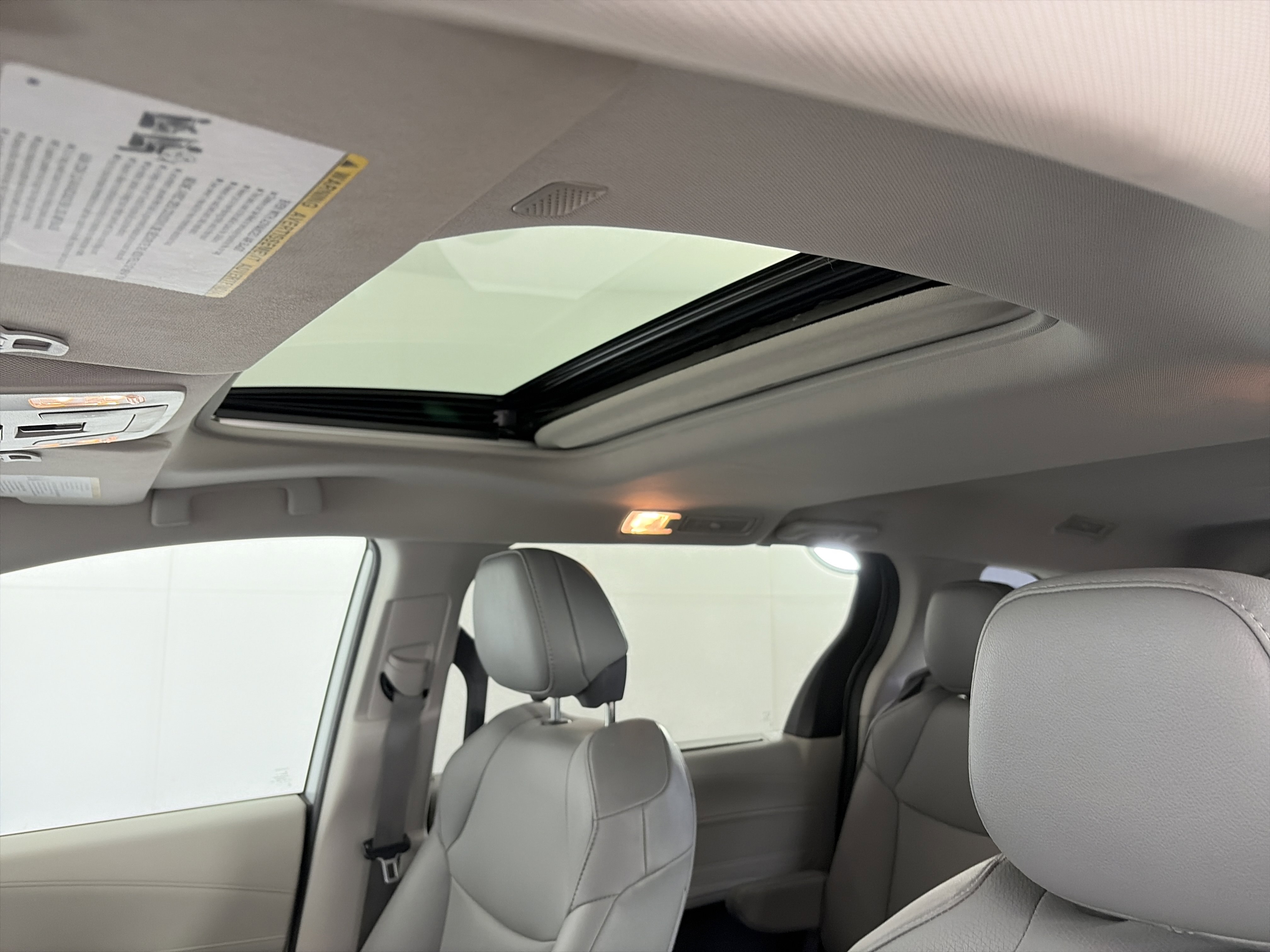 Used 2021 Toyota Sienna XLE image 22