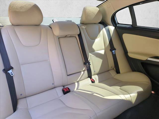 Used 2018 Volvo S60 T5 Inscription image 23