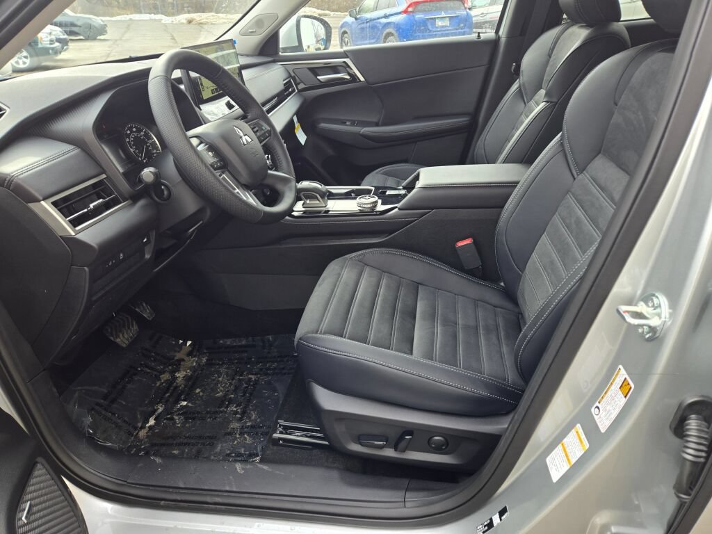 New 2026 Mitsubishi Outlander SE FWD image 14