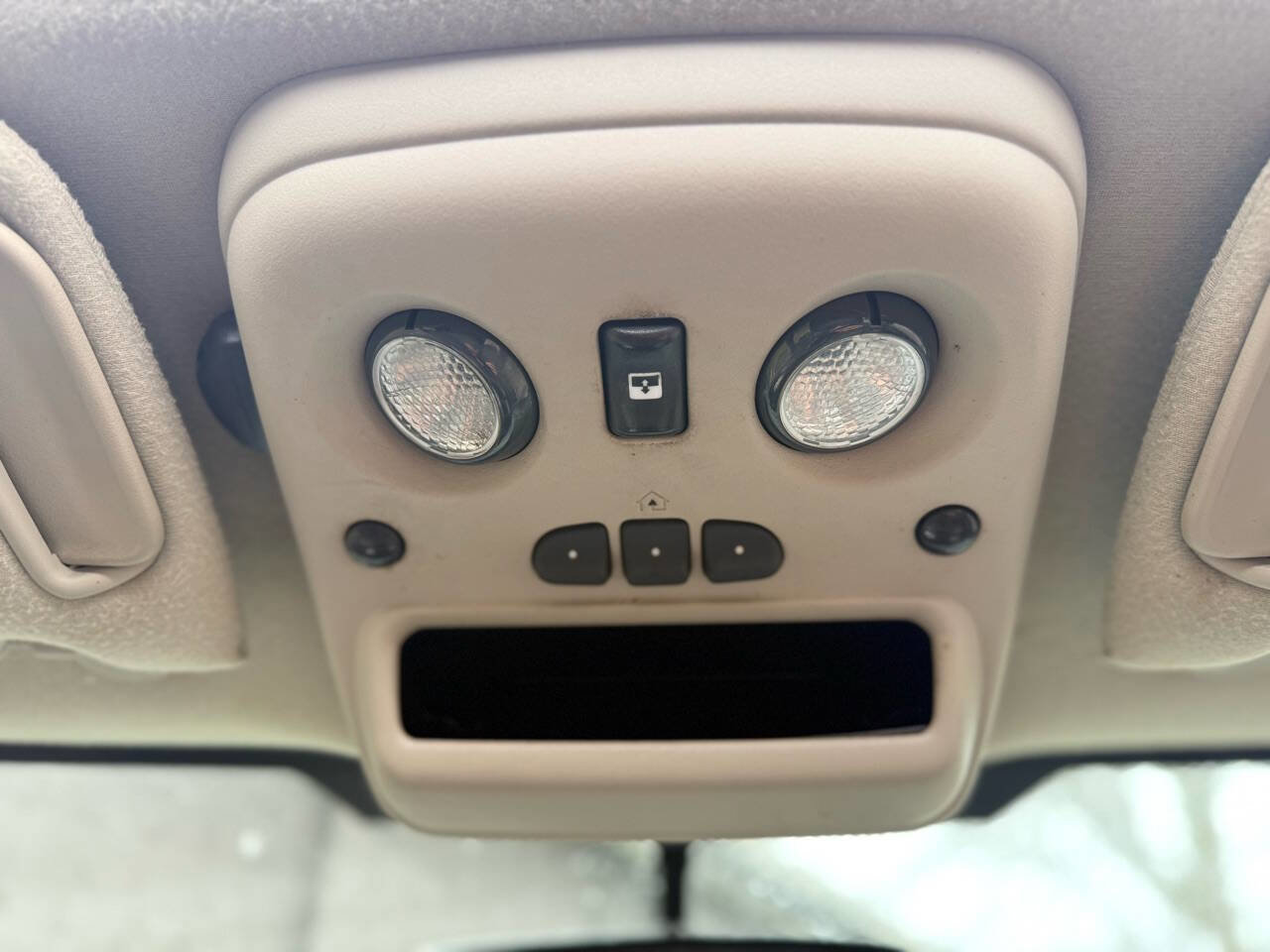 Used 2005 Chevrolet Avalanche 2500 w/ Preferred Equipment Group image 43