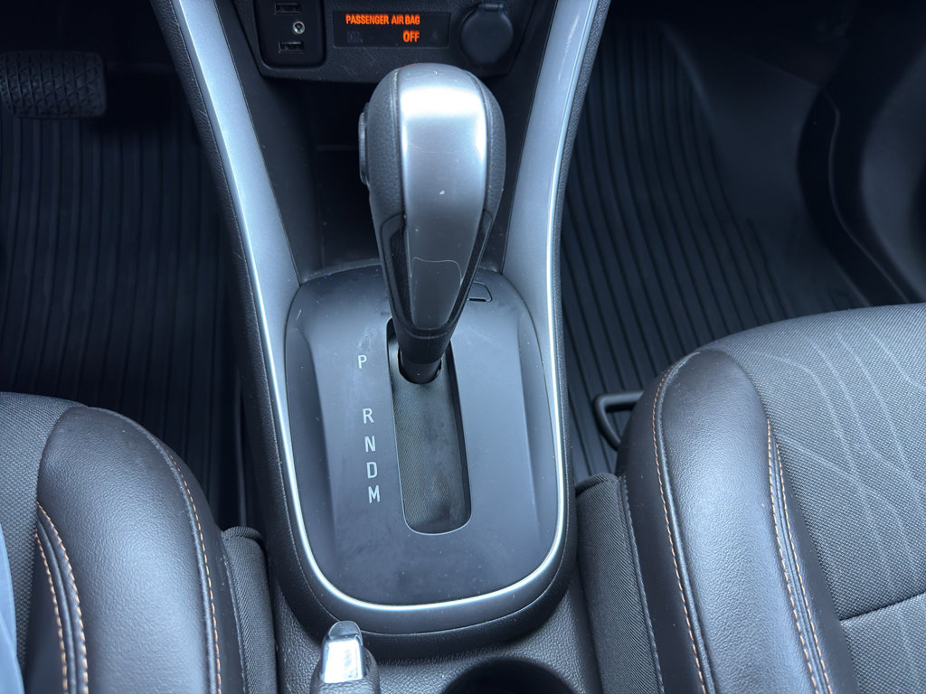 Used 2022 Chevrolet Trax LT w/ Midnight Edition image 31