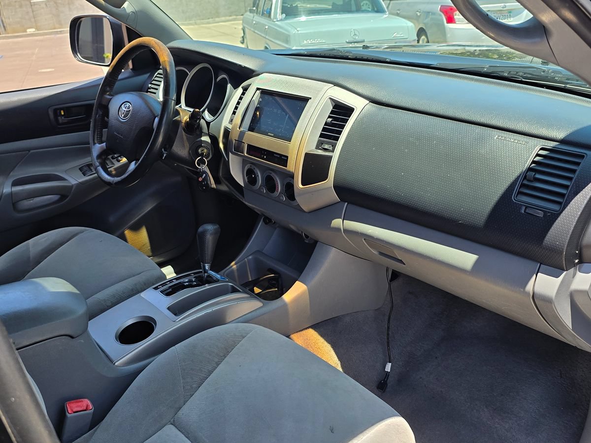 Used 2007 Toyota Tacoma PreRunner RWD image 12