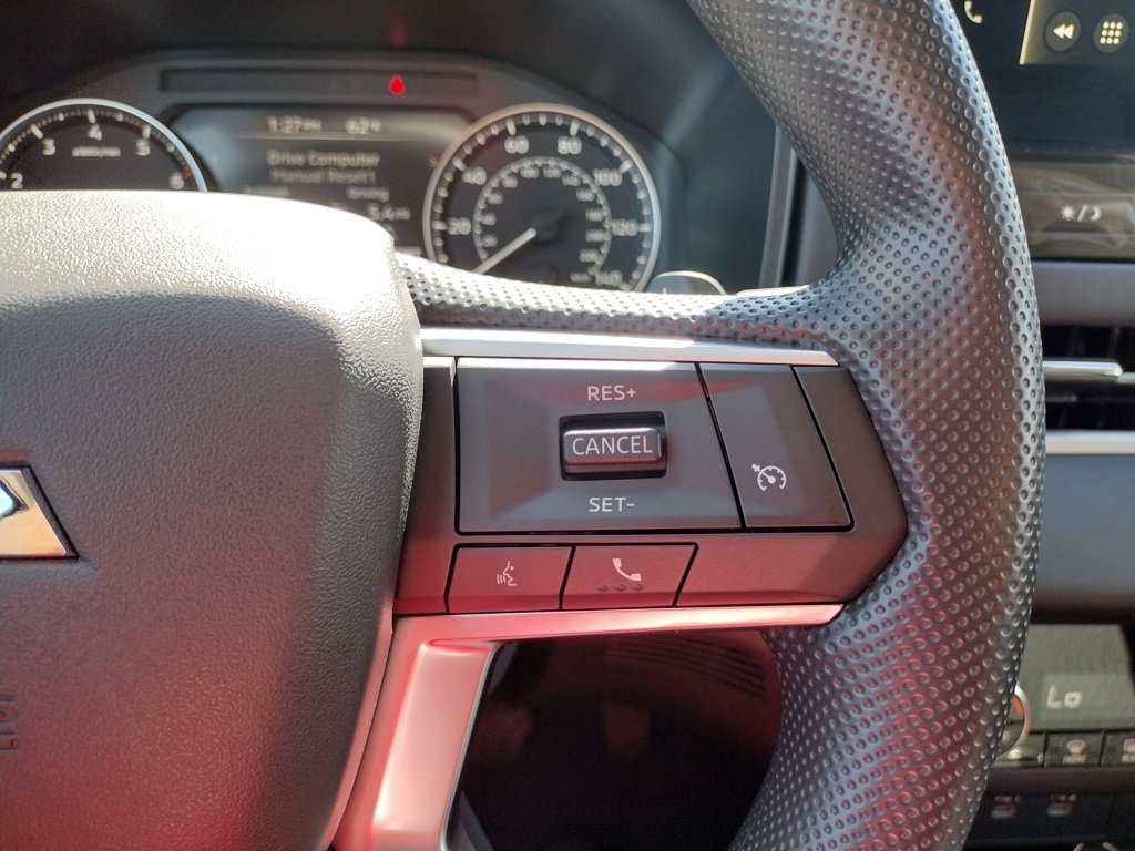 New 2025 Mitsubishi Outlander ES image 11