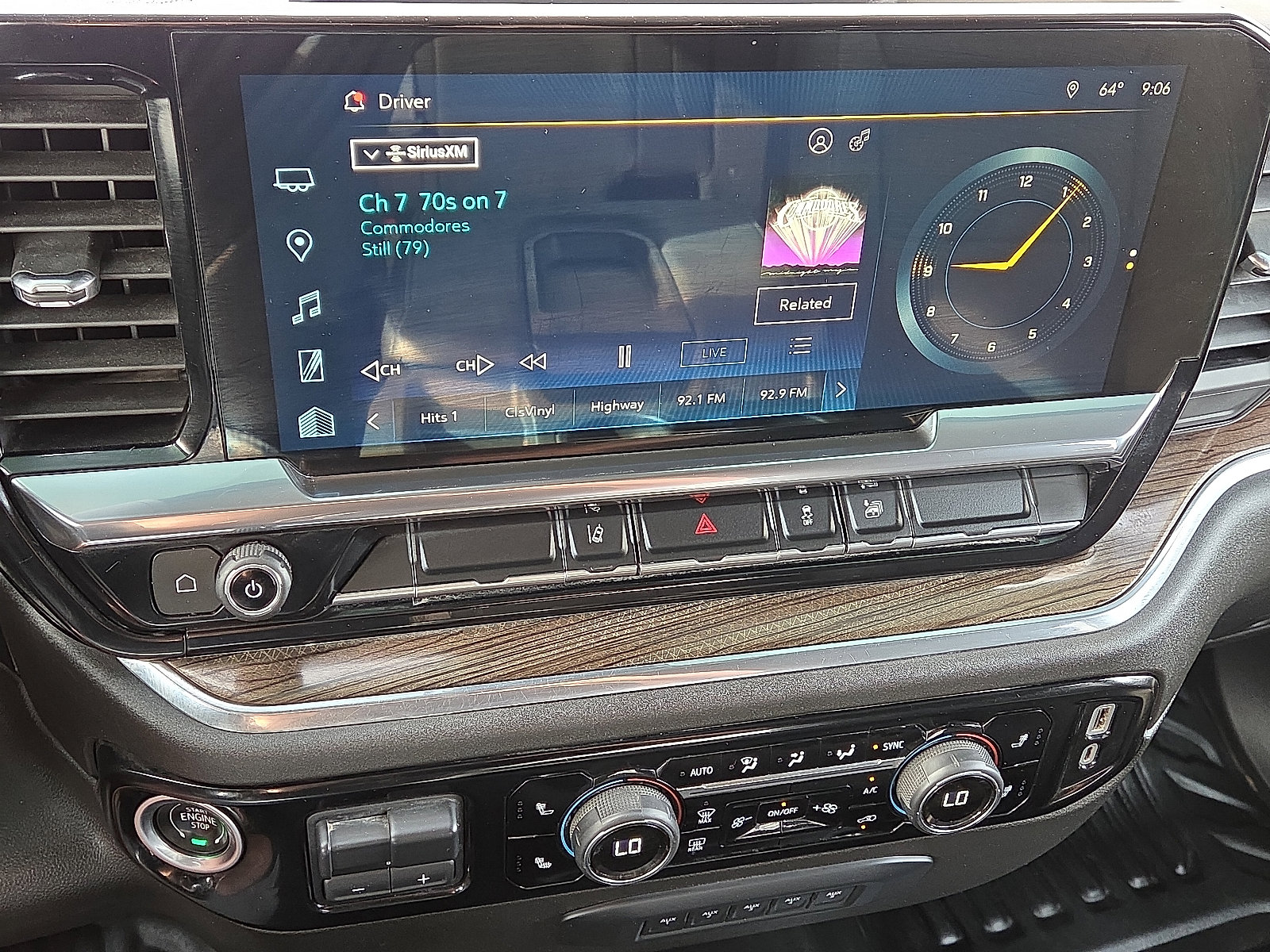 Used 2024 Chevrolet Silverado 2500 LT w/ Convenience Package AWD/4WD image 16