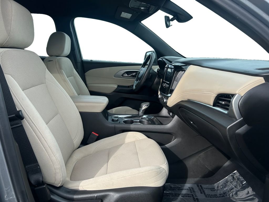 Used 2023 Chevrolet Traverse LS w/ Safety Package image 16
