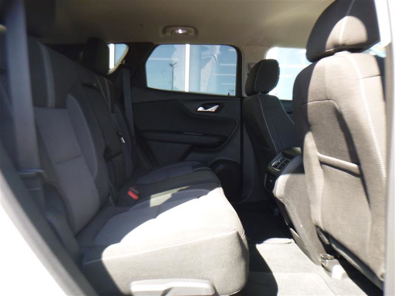 Used 2025 Chevrolet Blazer LT FWD image 7