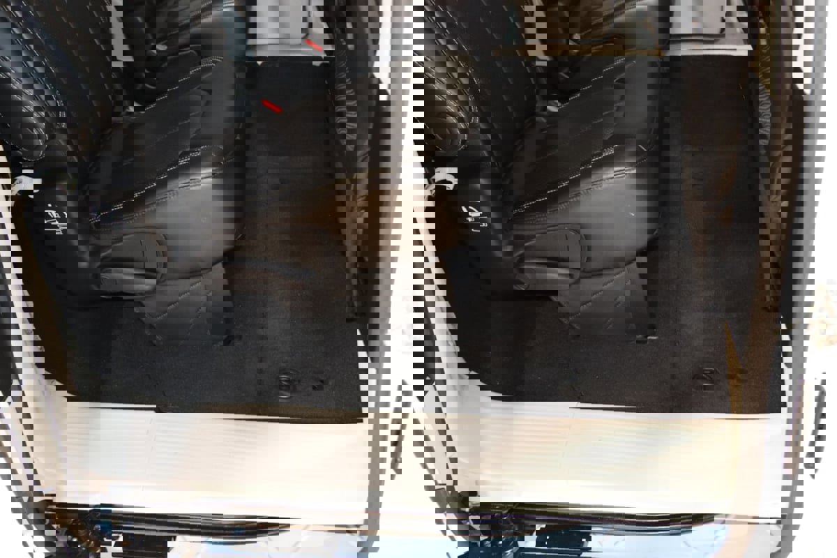 Used 2024 Chrysler Pacifica Touring-L image 60