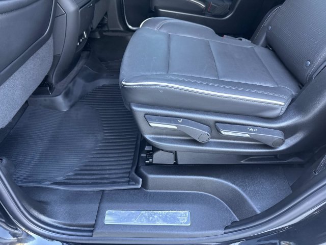 Used 2024 Cadillac Escalade Premium Luxury w/ LPO, Floor Liner Package AWD/4WD image 29