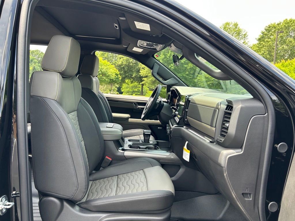 New 2026 Chevrolet Silverado 1500 ZR2 w/ Dark Appearance Package AWD/4WD image 79