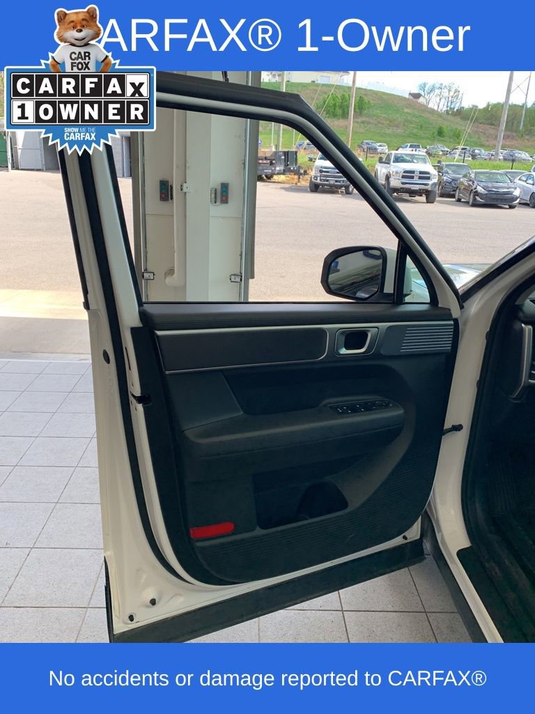 Used 2024 Hyundai Santa Fe SE image 5