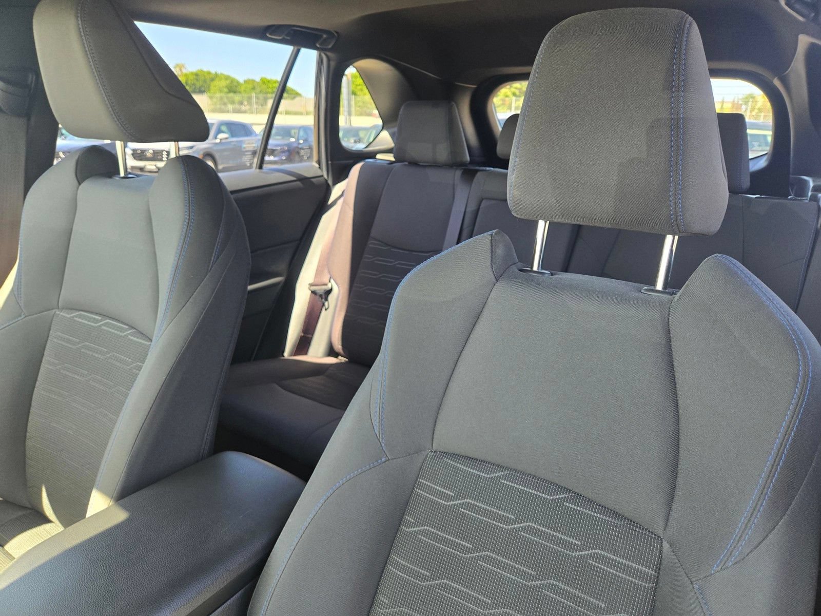 Used 2022 Toyota RAV4 SE w/ Convenience Package AWD/4WD image 14