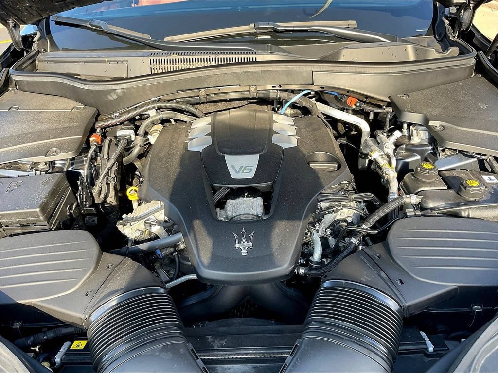 Used 2023 Maserati Levante GT AWD/4WD image 30