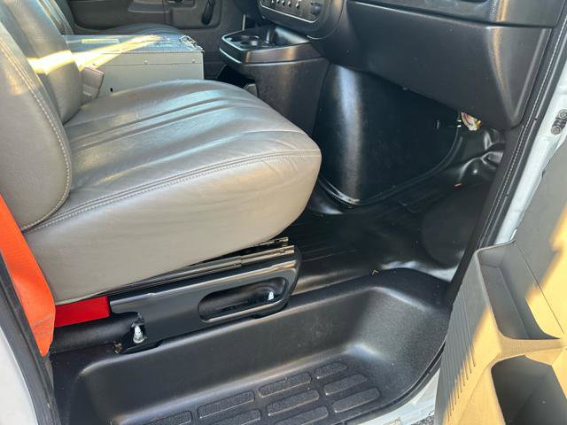 Used 2013 Chevrolet Express 2500 image 11