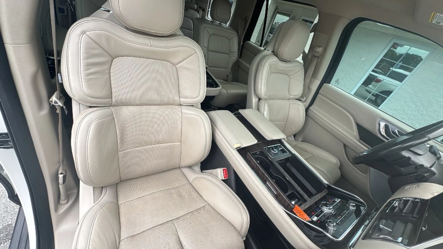 Used 2019 Lincoln Navigator Reserve AWD/4WD image 47
