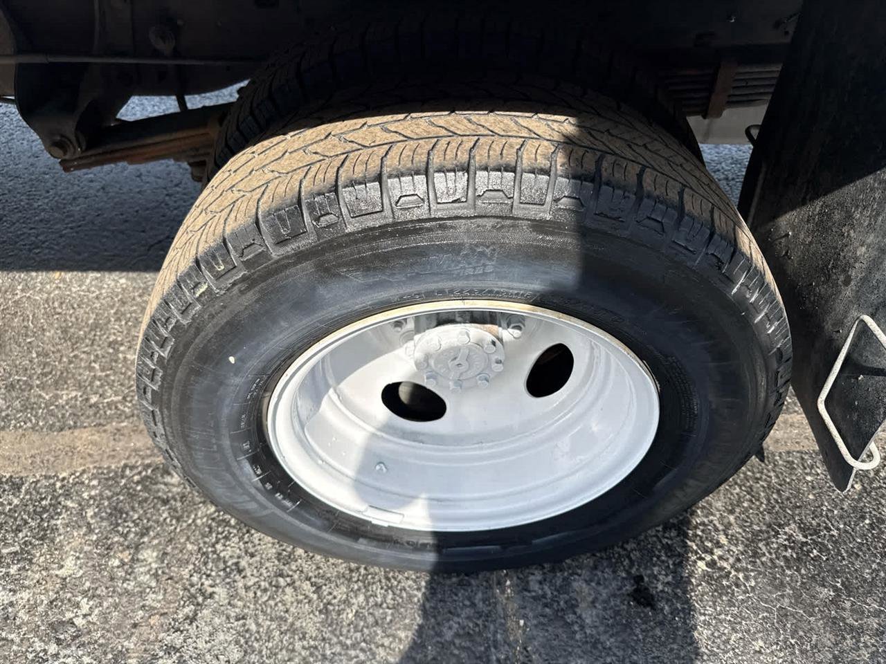 Used 2018 Ford E-350 and Econoline 350 Super Duty RWD image 12
