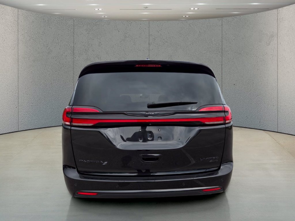 Used 2023 Chrysler Pacifica Limited w/ S Appearance Package AWD/4WD image 7
