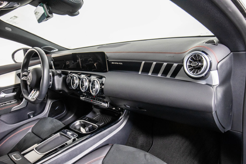 Used 2025 Mercedes-Benz CLA 45 AMG 4MATIC image 19