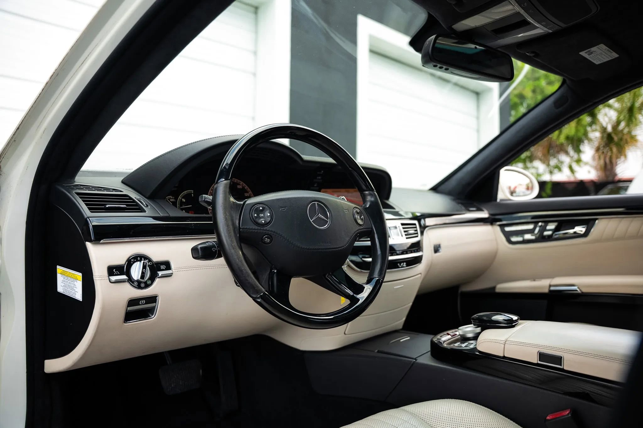 Used 2007 Mercedes-Benz S 600 image 24
