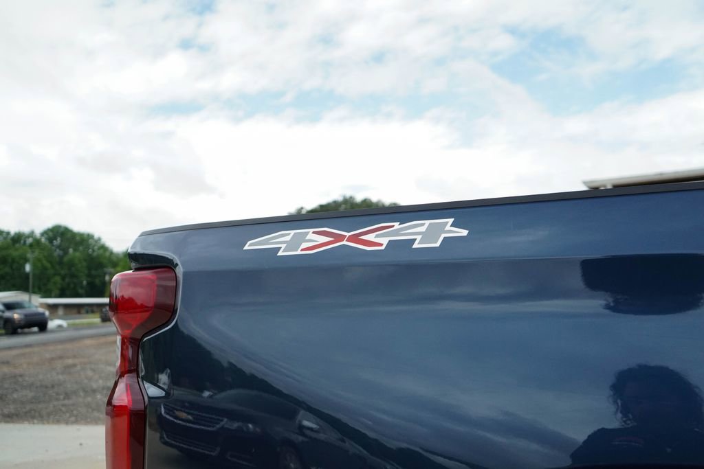 Used 2021 Chevrolet Silverado 1500 Custom w/ LPO, Dark Essentials Package AWD/4WD image 19