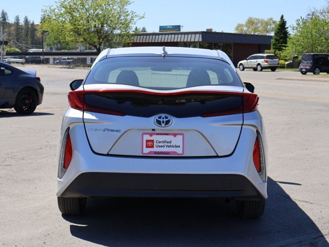Used 2018 Toyota Prius Prime Premium FWD image 7