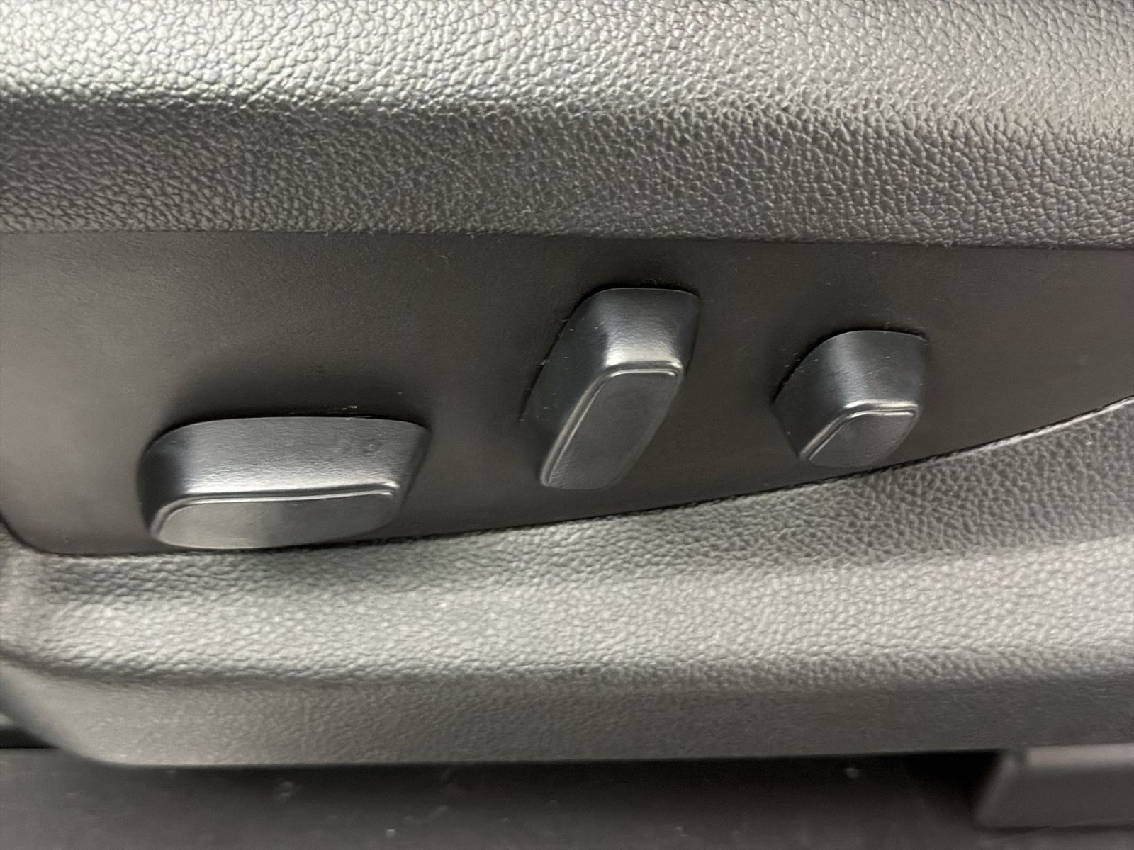 Used 2020 Chevrolet Suburban LT AWD/4WD image 14