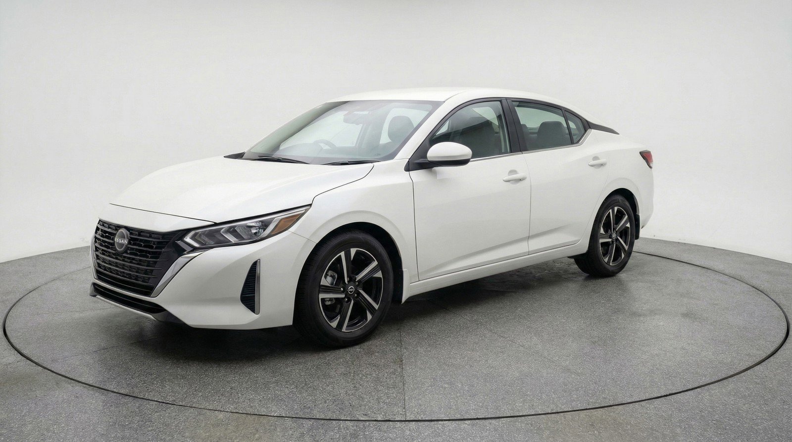 Used 2025 Nissan Sentra SV image 3
