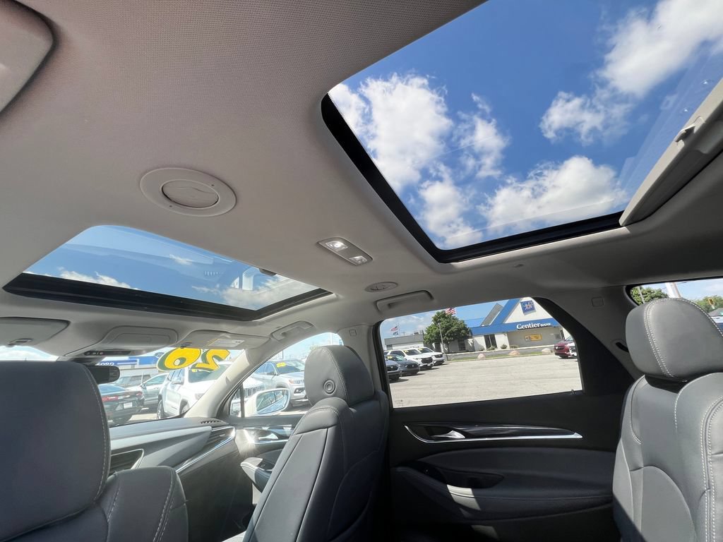Used 2020 Buick Enclave Premium w/ Sun and Sites Package AWD/4WD image 37