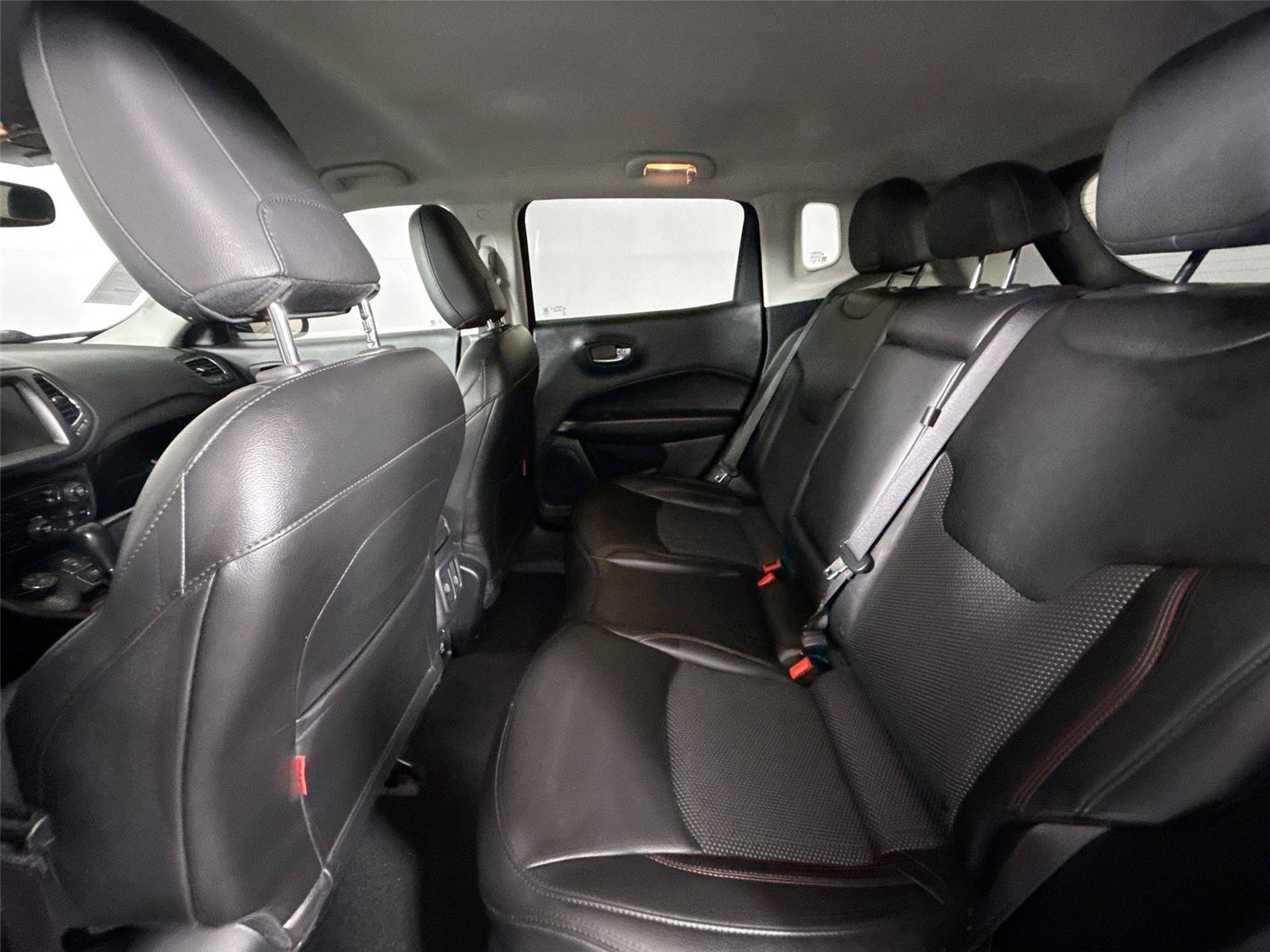 Used 2021 Jeep Compass Trailhawk AWD/4WD image 30
