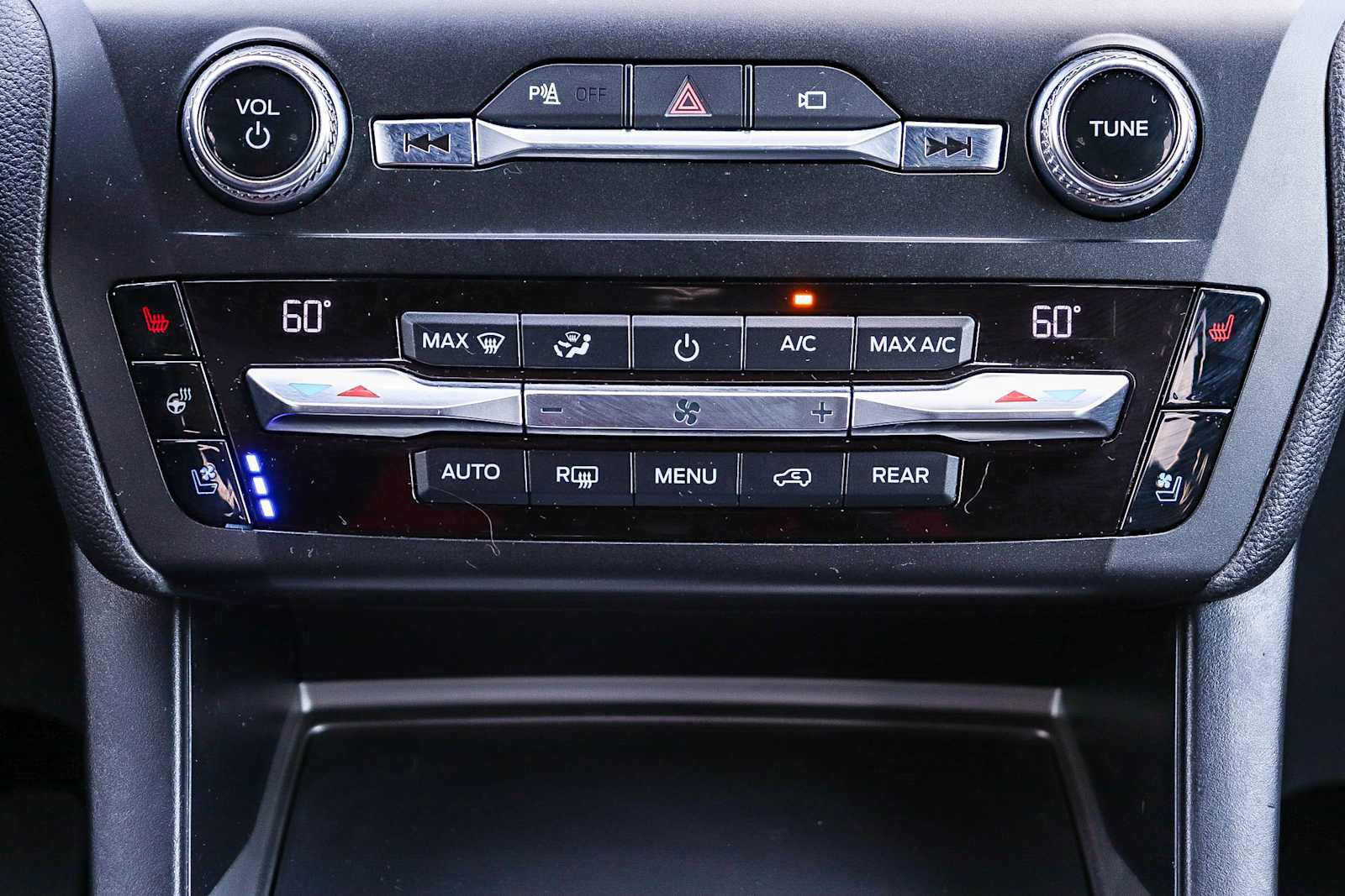 Used 2020 Ford Explorer Limited image 13