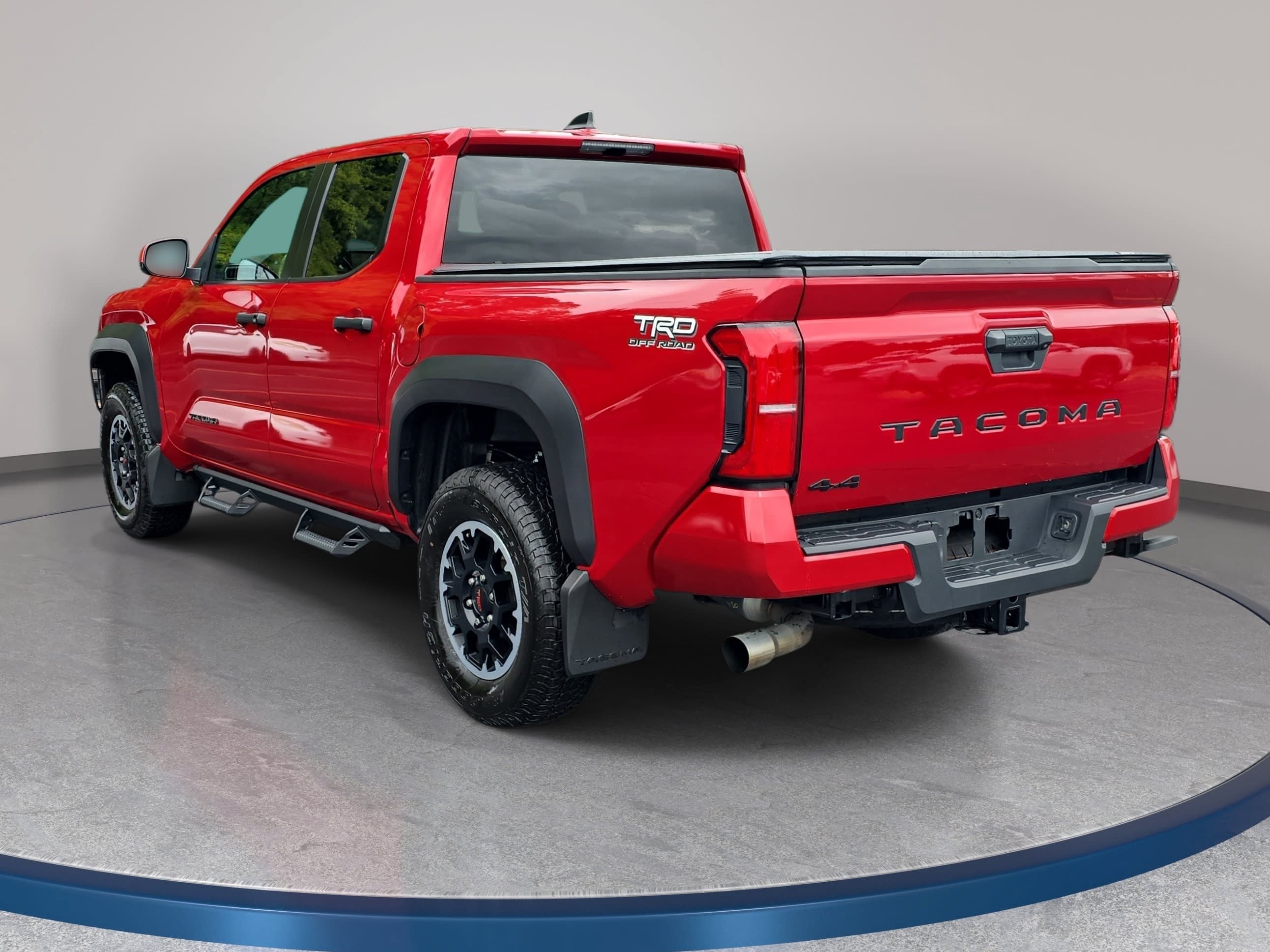 Used 2024 Toyota Tacoma TRD Off-Road AWD/4WD image 7